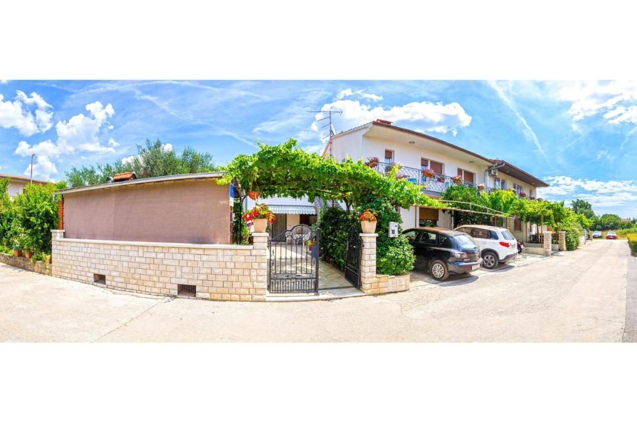 Holiday home in Pula/Istrien 11415 Exterior foto