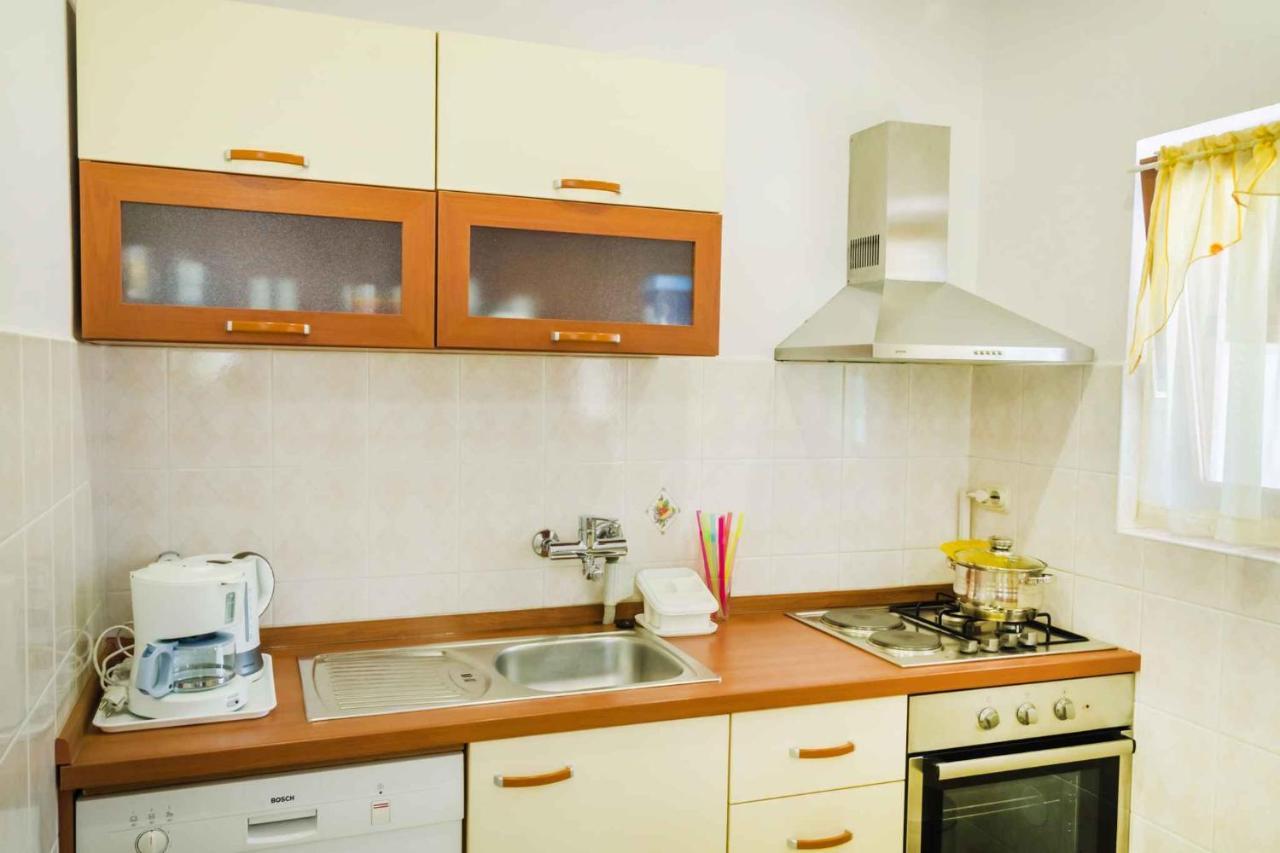 Holiday home in Pula/Istrien 11415 Exterior foto