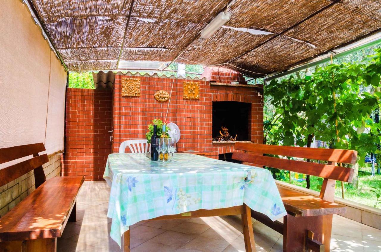 Holiday home in Pula/Istrien 11415 Exterior foto
