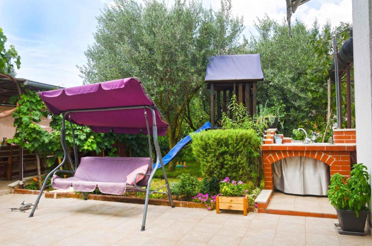 Holiday home in Pula/Istrien 11415 Exterior foto